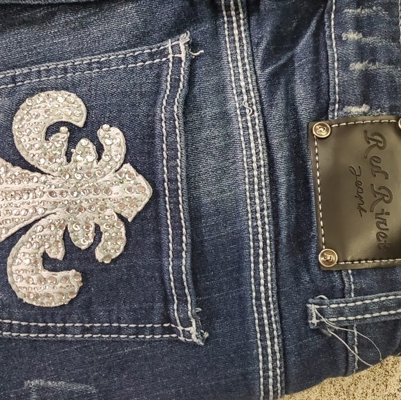 Red Rivet Women's Jeans - Picture 6 of 6